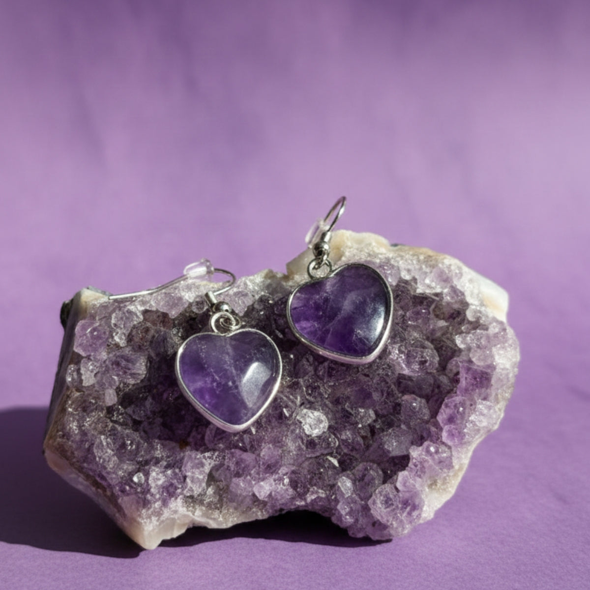 Aros Corazón de Amatista Natural y Acero para Amor y Armonía