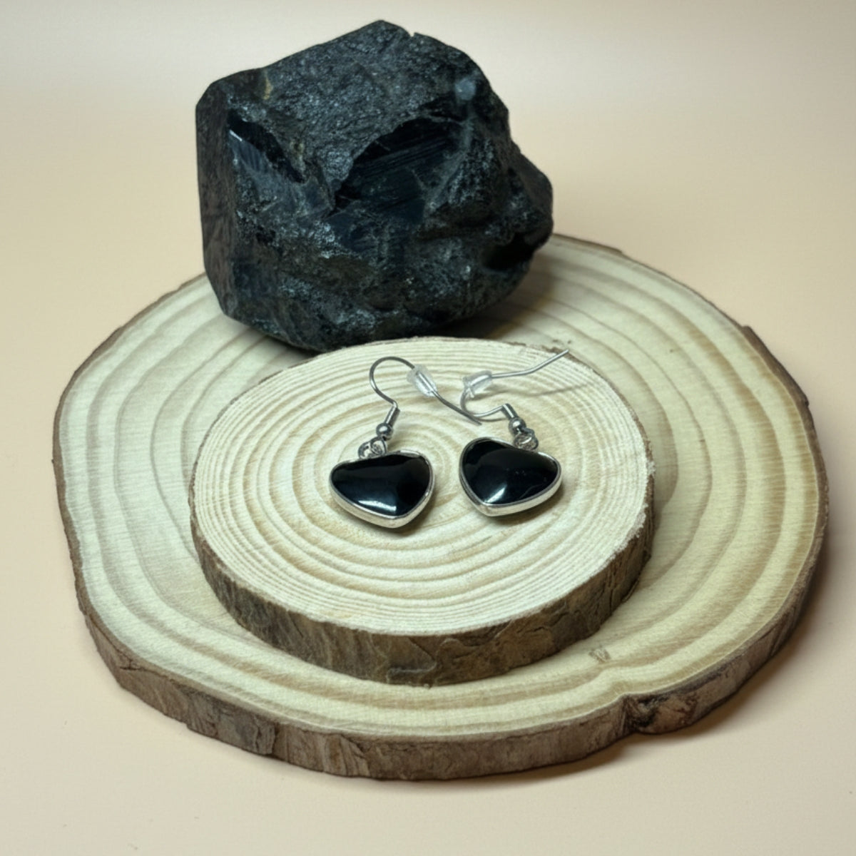 Aros Corazón de Obsidiana Negra Natural y Acero para Protección y Sanación