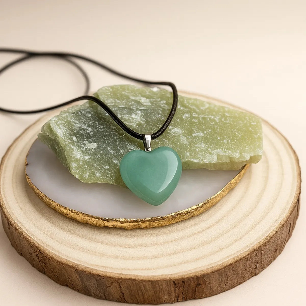 Collar Corazón de Aventurina Verde Natural para Prosperidad y Buena Suert