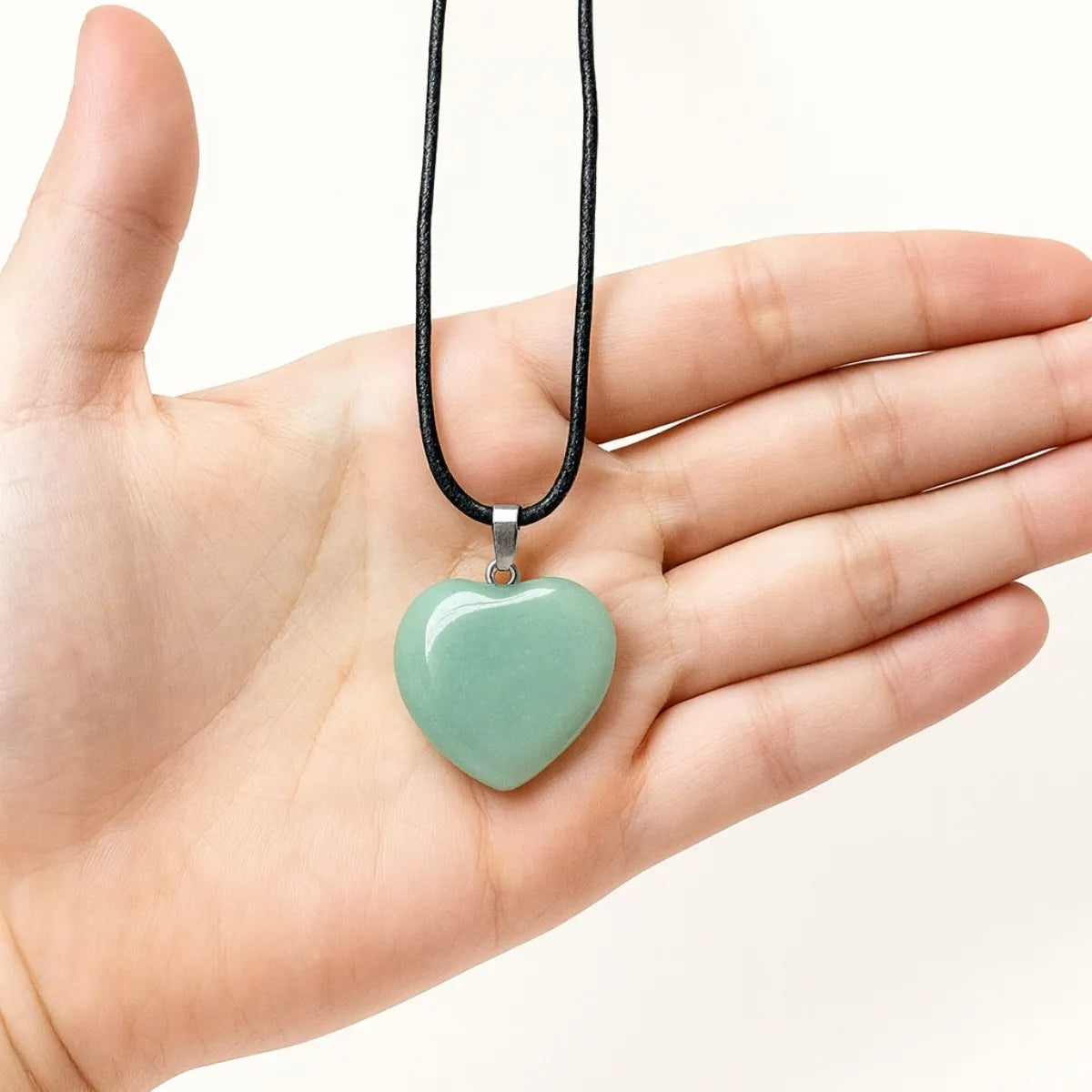 Collar Corazón de Aventurina Verde Natural para Prosperidad y Buena Suert
