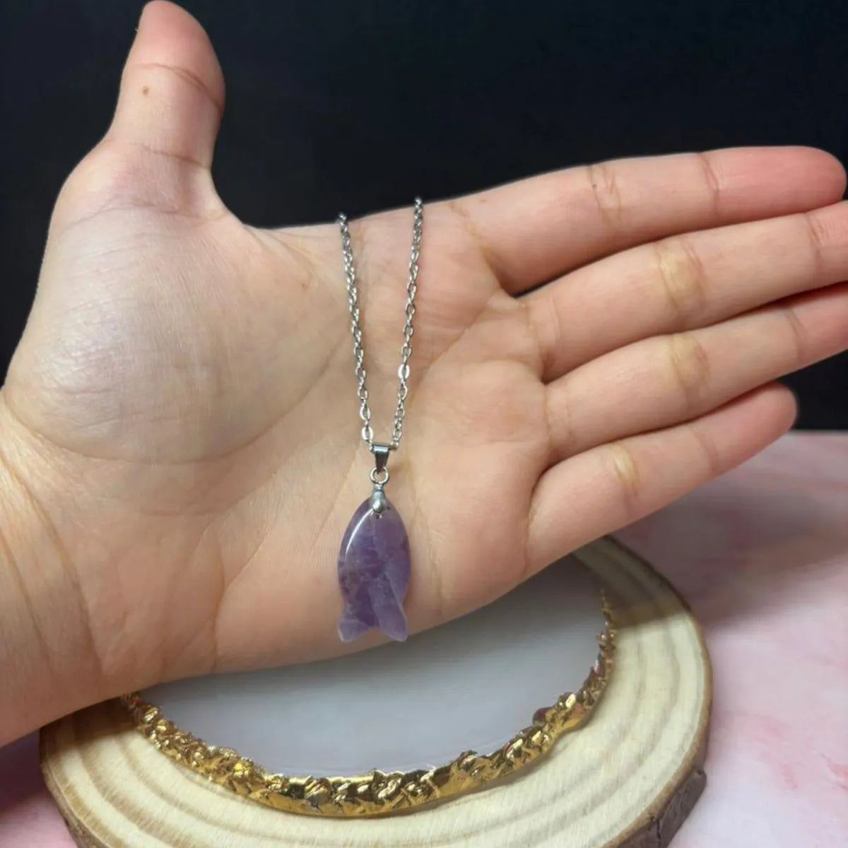 Collar Pez De Amatista Piedra Natural Con Acero Inoxidable