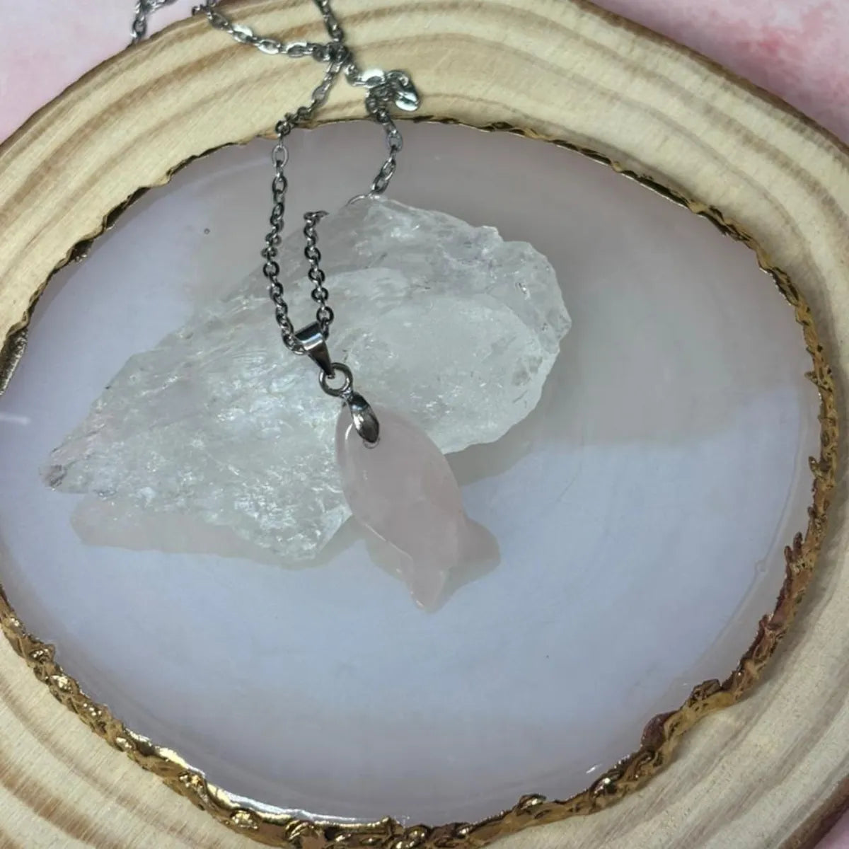 Collar Pez De Cuarzo Rosa Piedra Natural Y Acero Inoxidable