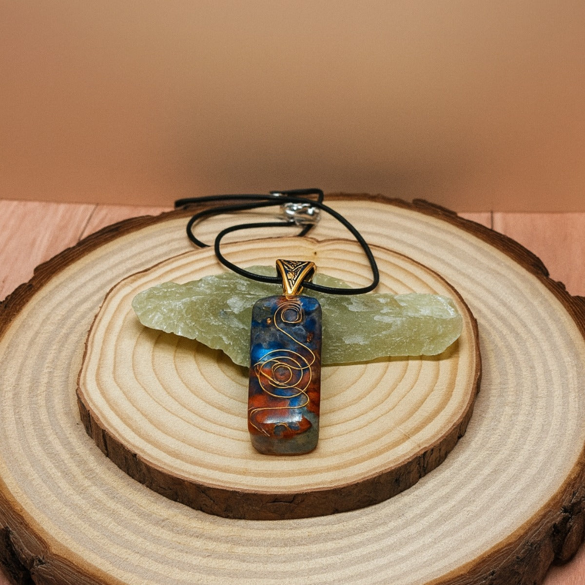Collar Resina 7 Chakras Con Espiral De Cobre