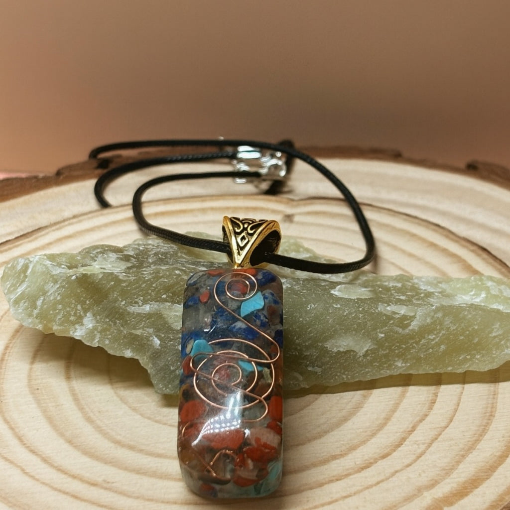 Collar Resina 7 Chakras Con Espiral De Cobre