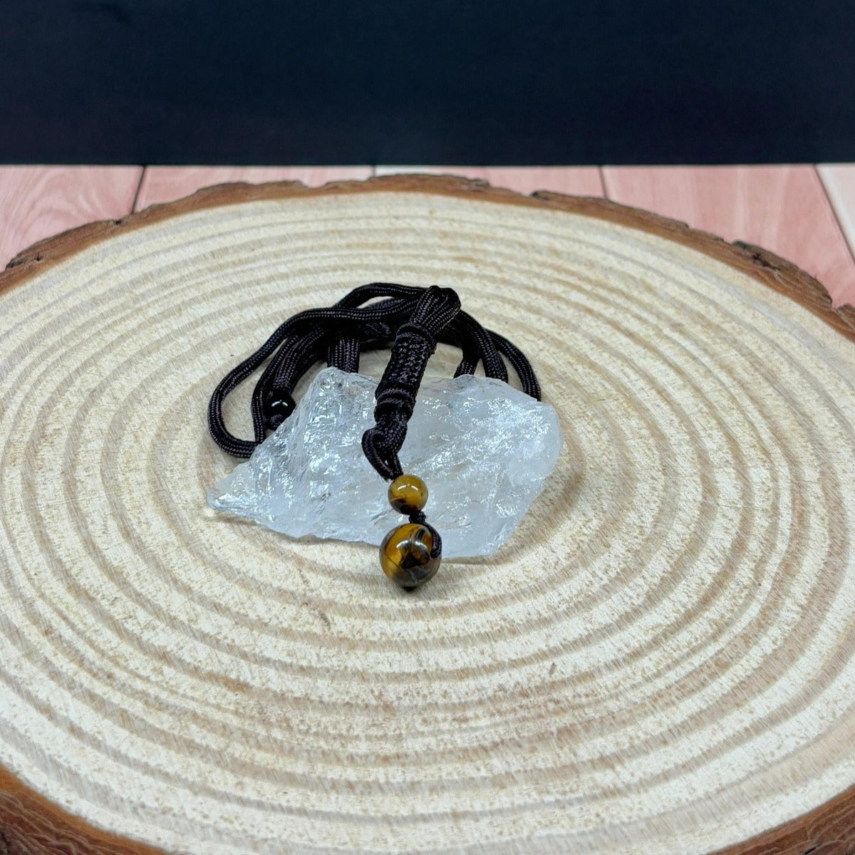 Collar de Ojo de Tigre Natural para Protección y Confianza