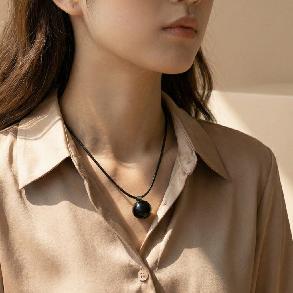 Collar de Ónix Cuero PU – Protección y Fuerza