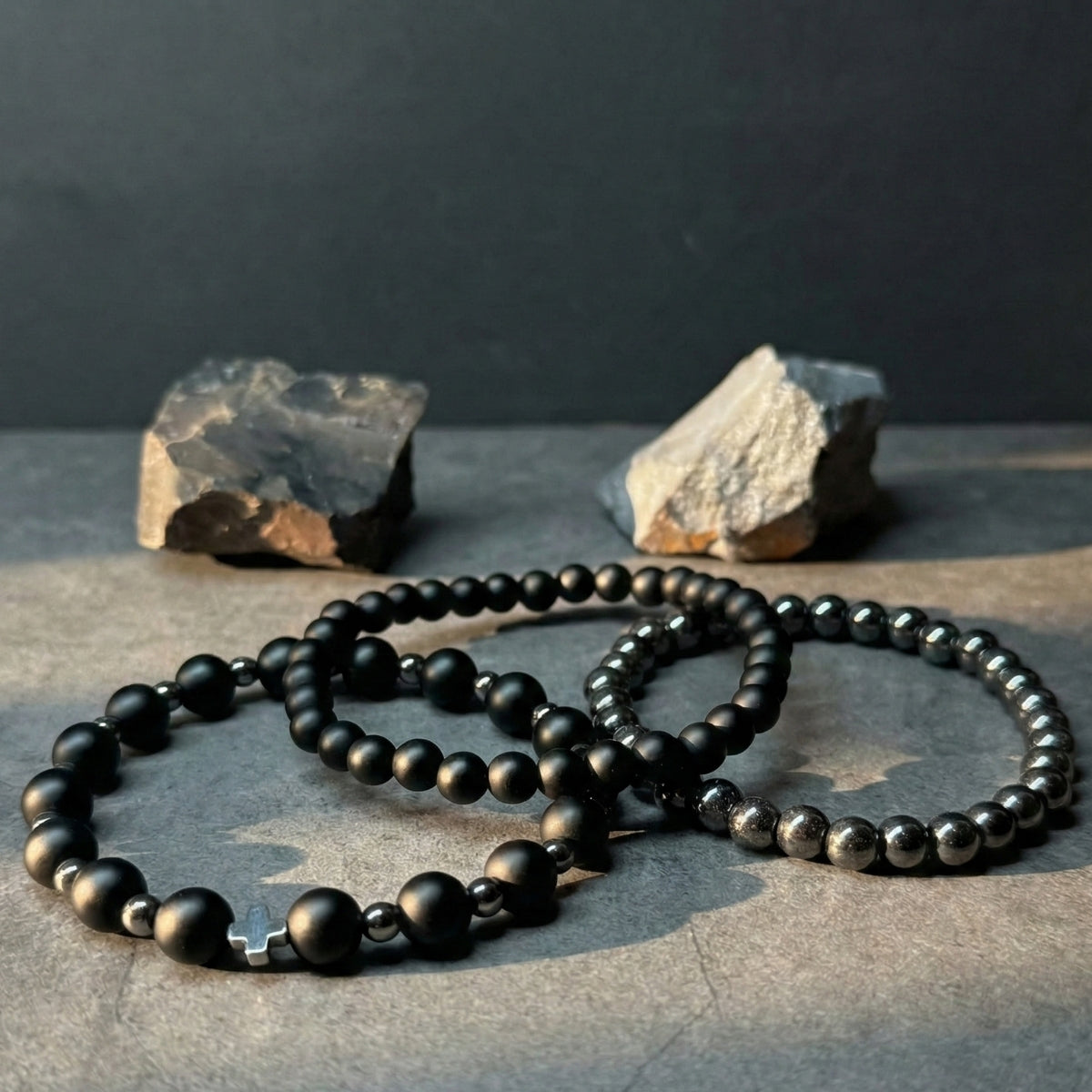 Set 3 Pulseras Hombre Ónix Mate y Hematita para Protección y Fuerza