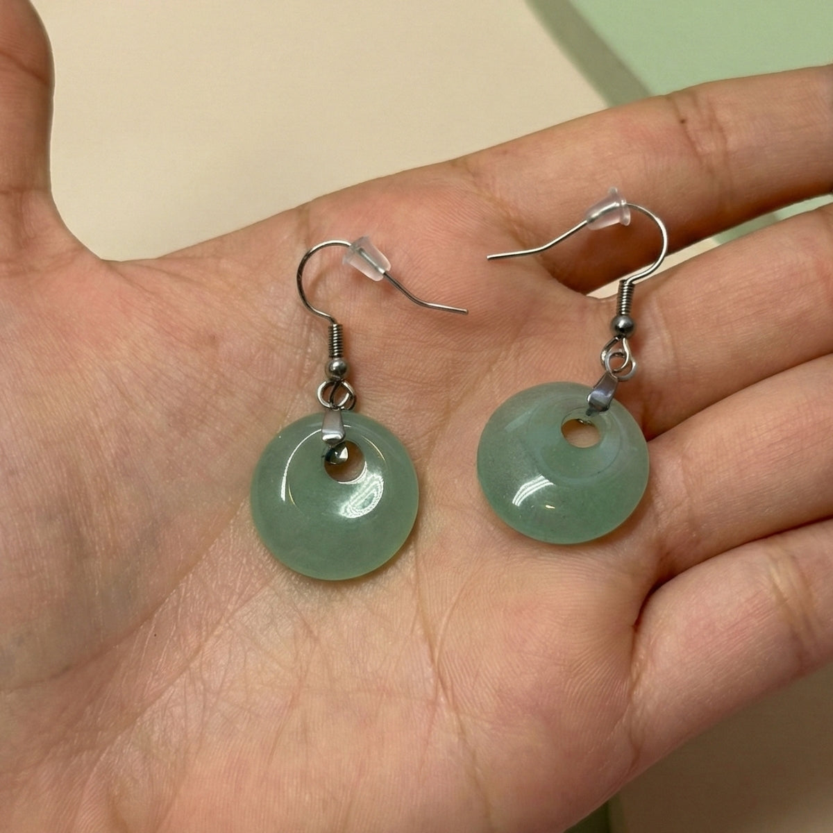 Aros Colgantes de Aventurina Verde y Acero para Salud y Suerte