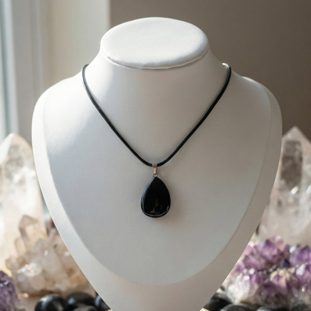Collar de Ónix Gota – Protección y Fuerza
