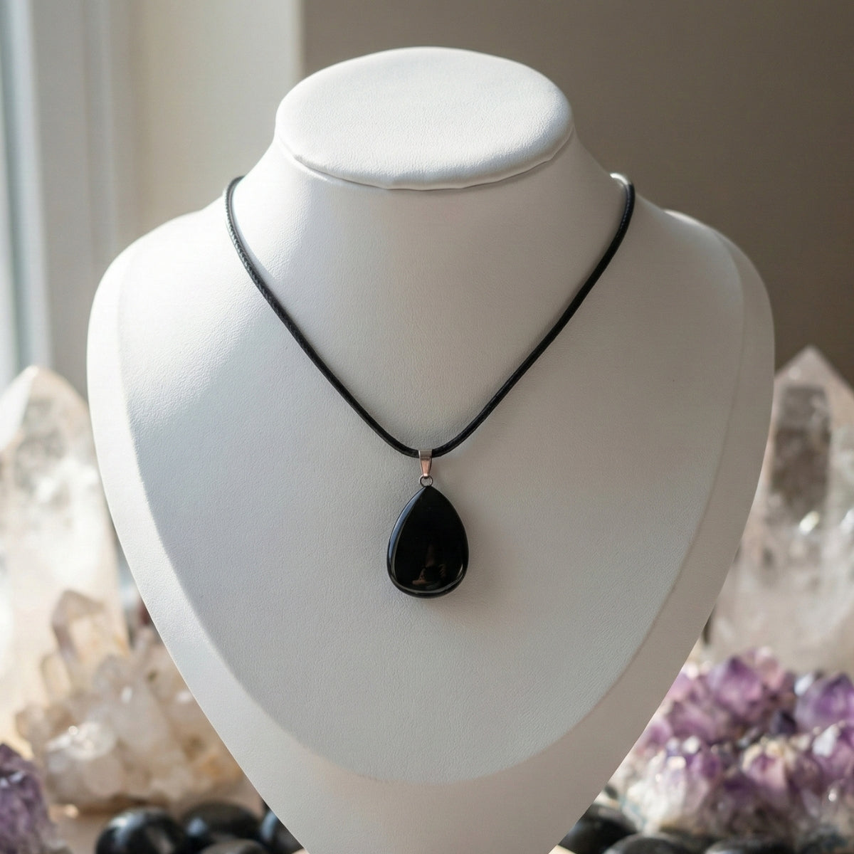 Collar de Ónix Gota – Protección y Fuerza