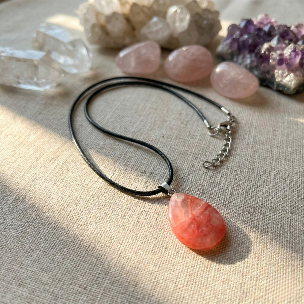 Collar de Cuarzo Cherry Gota – Energía y Amor