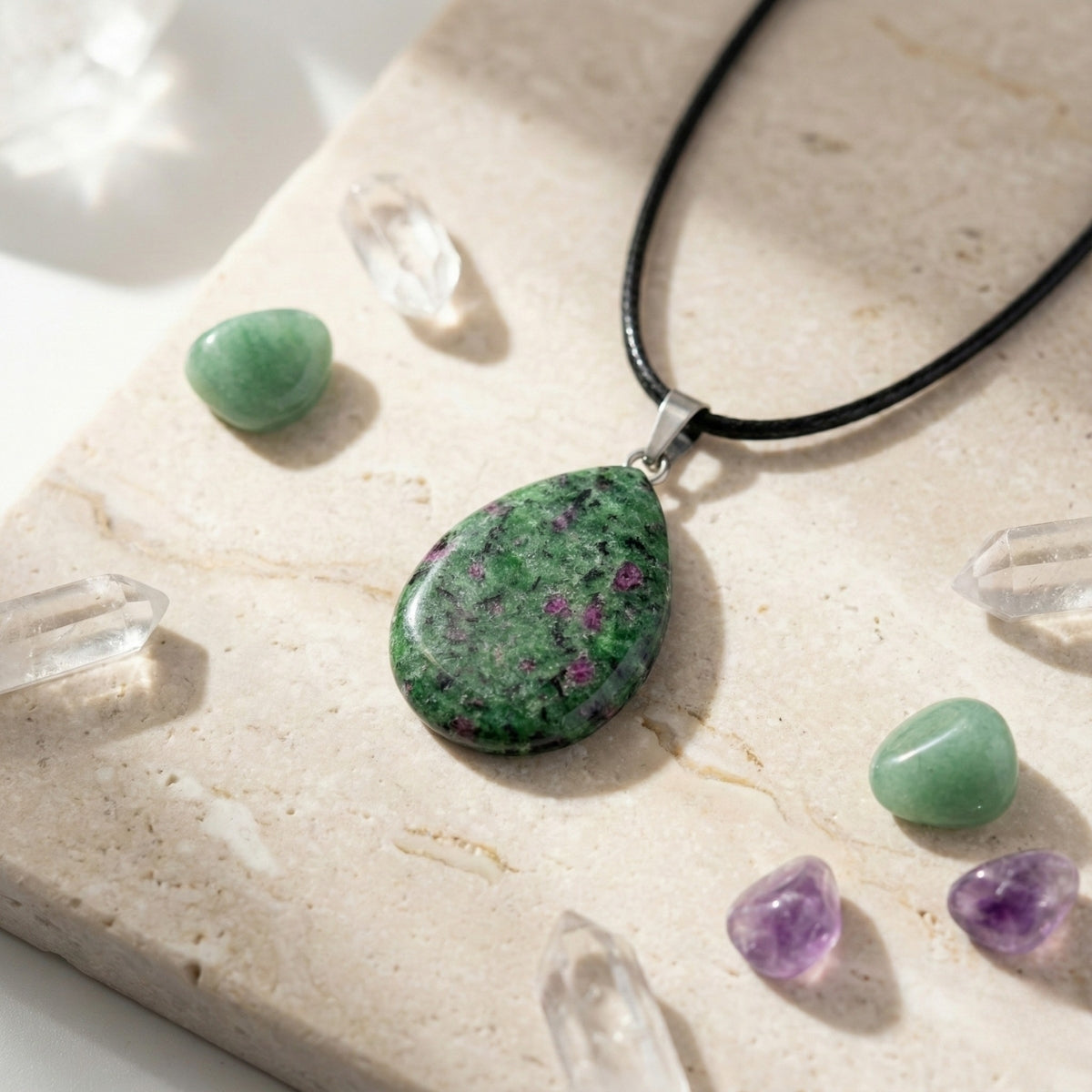 Collar de Rubí Zoisita Gota