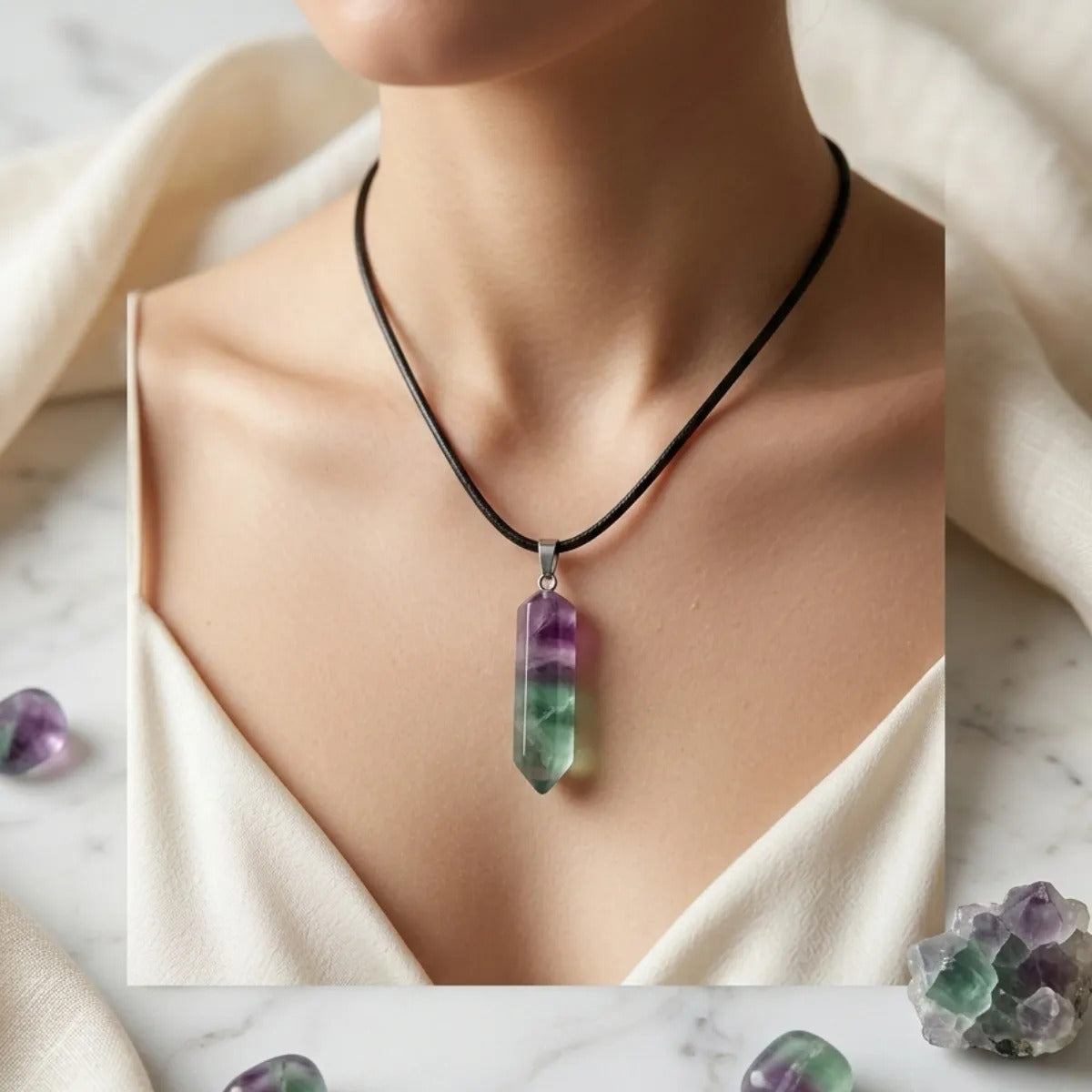 Collar Punta de Fluorita Cuero PU
