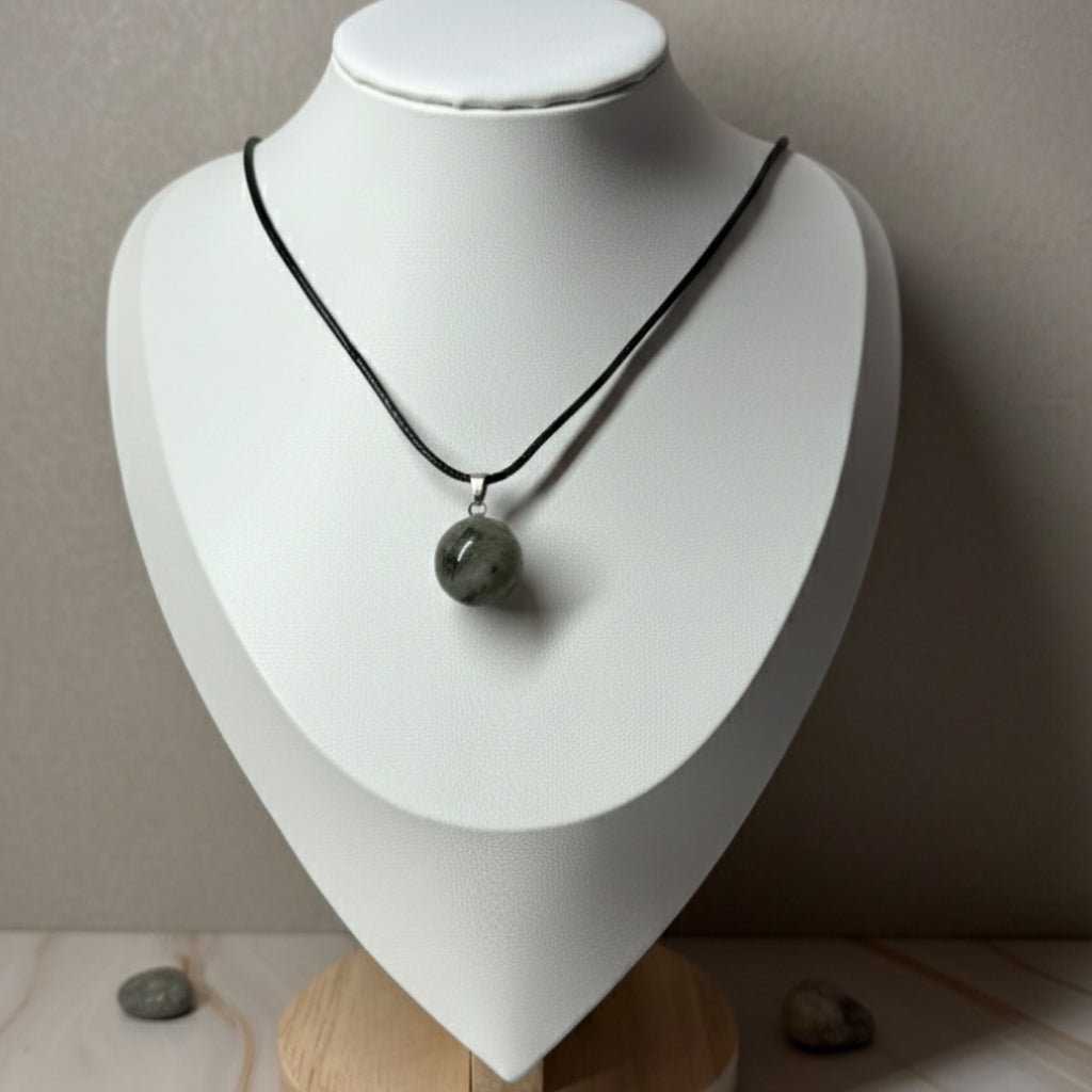 Collar de Labradorita Cuero PU