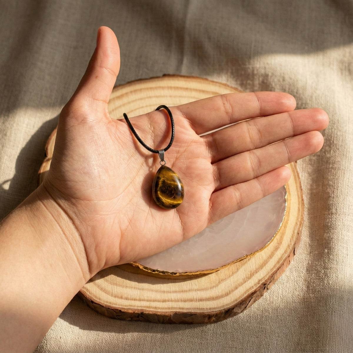 Collar de Ojo de Tigre Gota