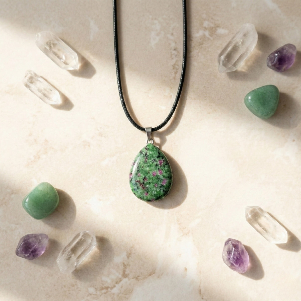 Collar de Rubí Zoisita Gota