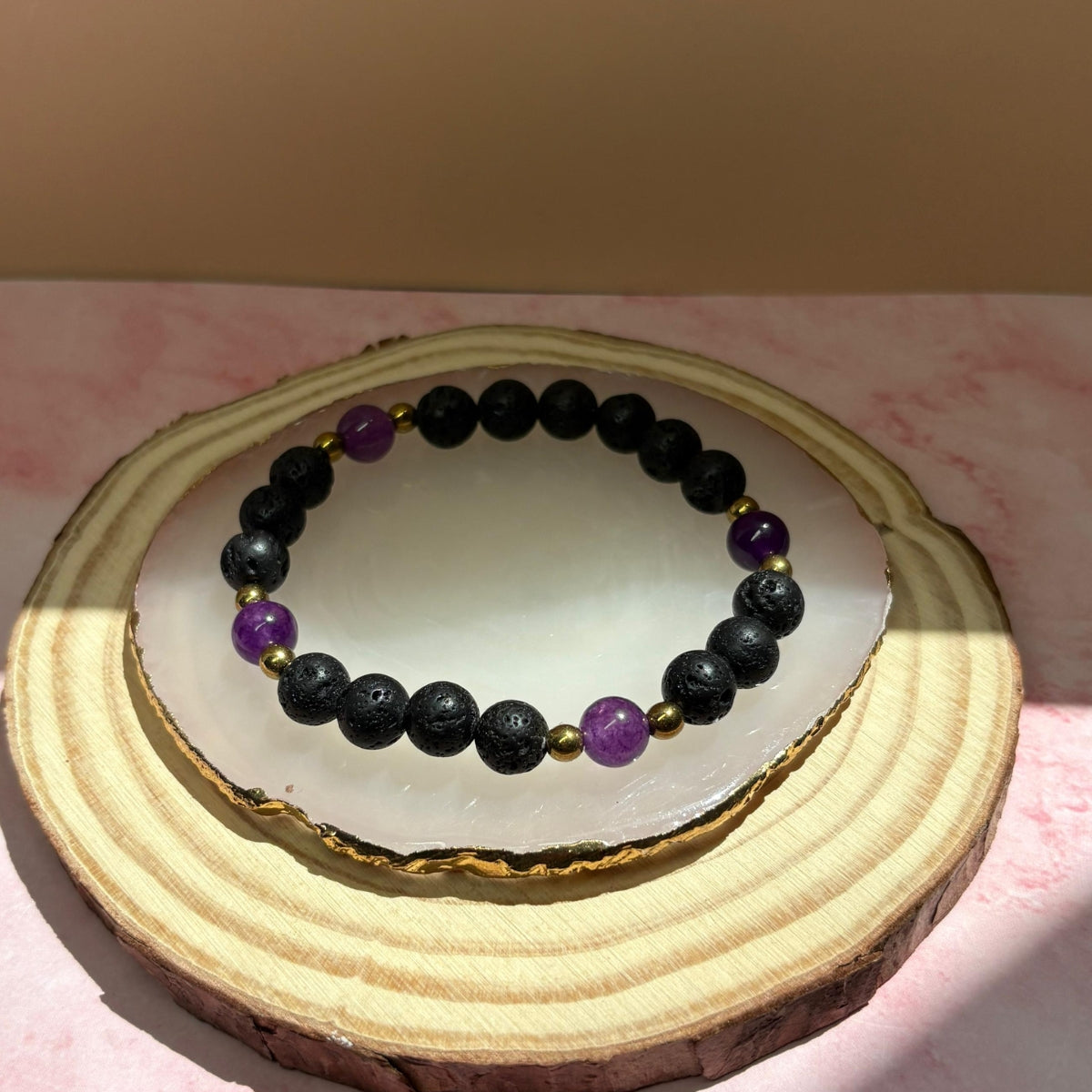 Pulsera de Lava Volcánica, Hematita y Amatista