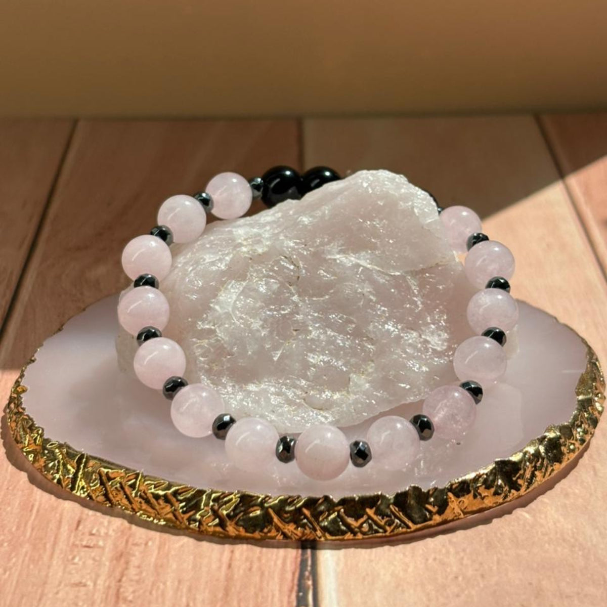 Pulsera de Cuarzo Rosa, Ónix y Hematita Natural para Amor y Protección