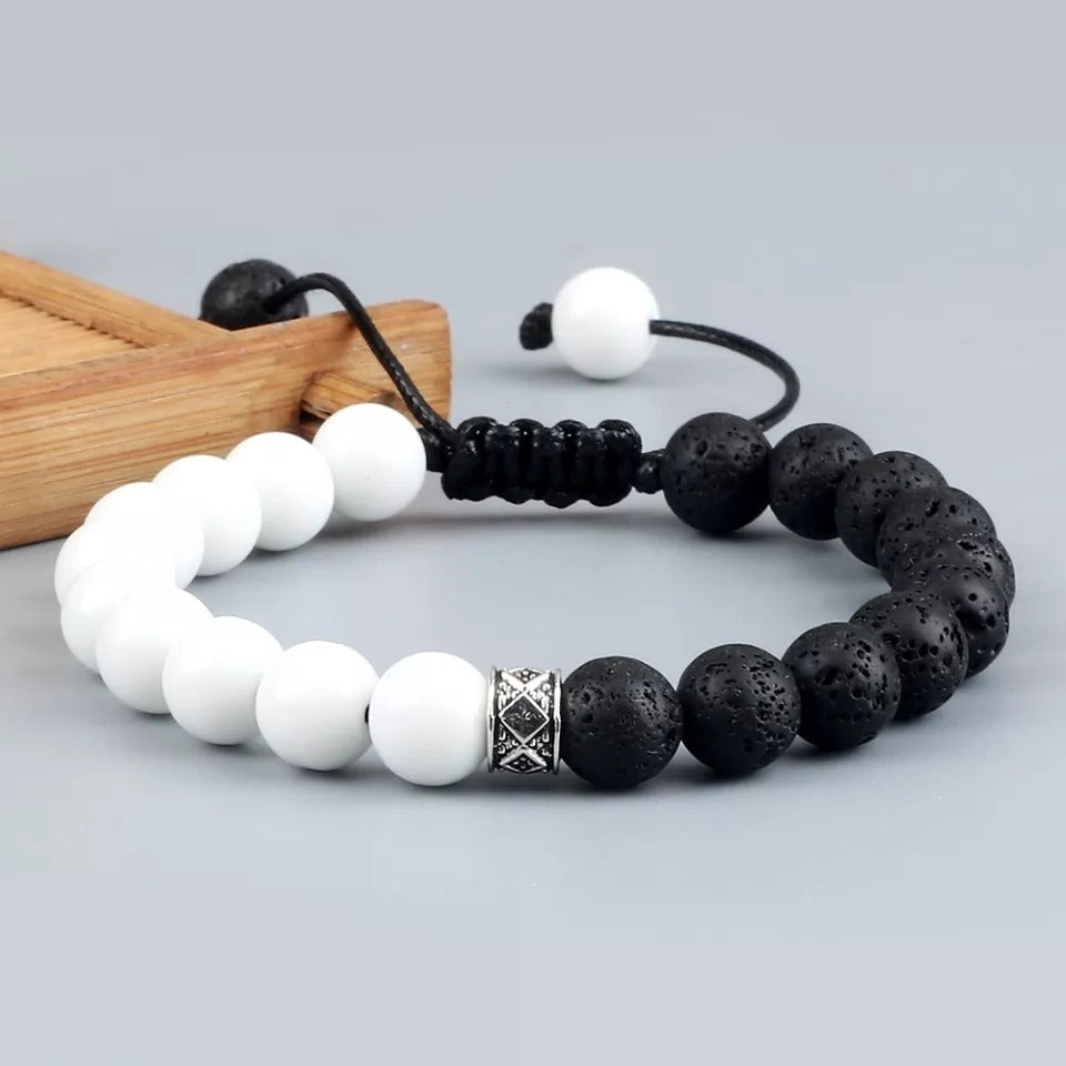 Pulsera de Lava Volcánica Blanco y Negro para Equilibrio y Estabilidad