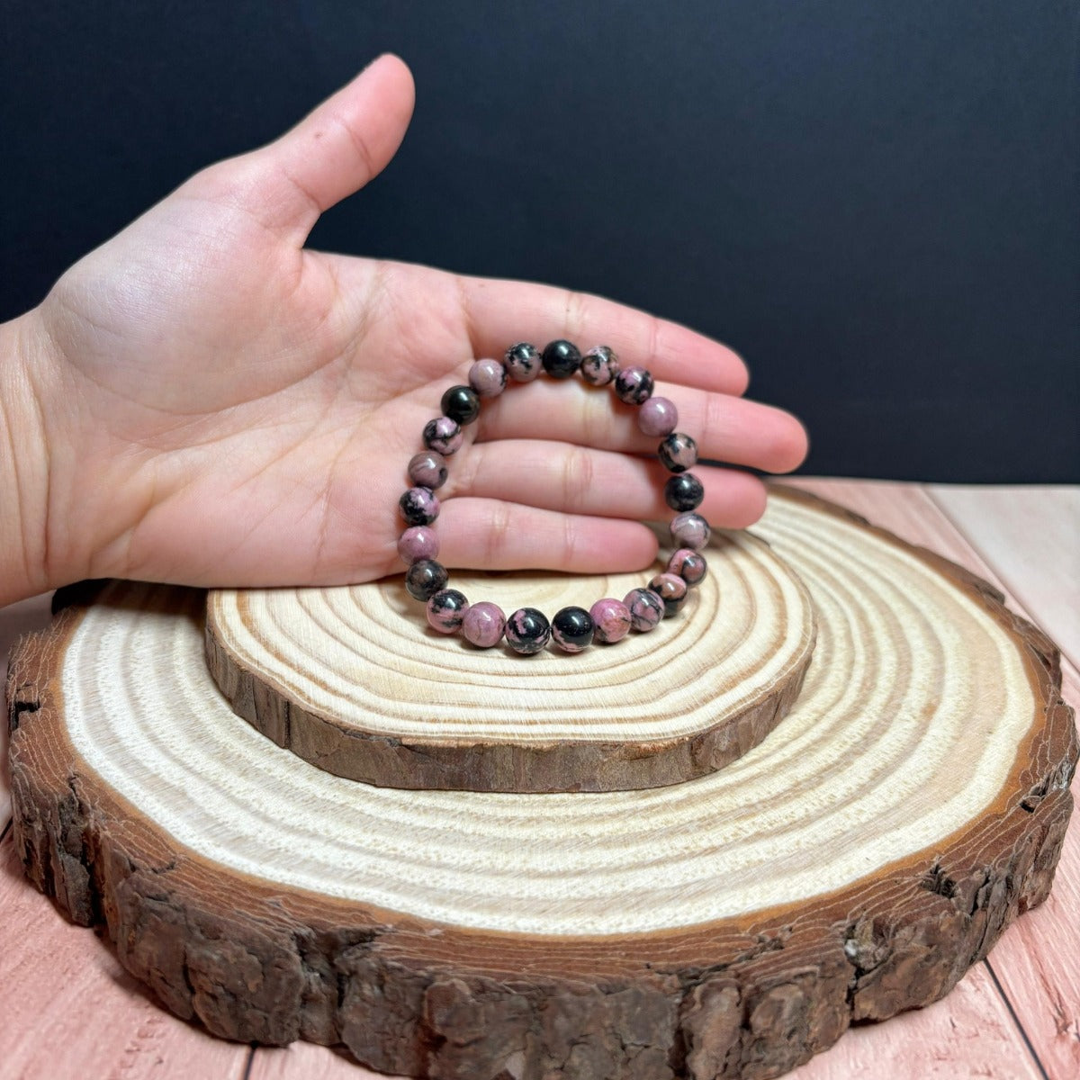 Pulsera de Rodonita Natural para Amor y Equilibrio Emocional
