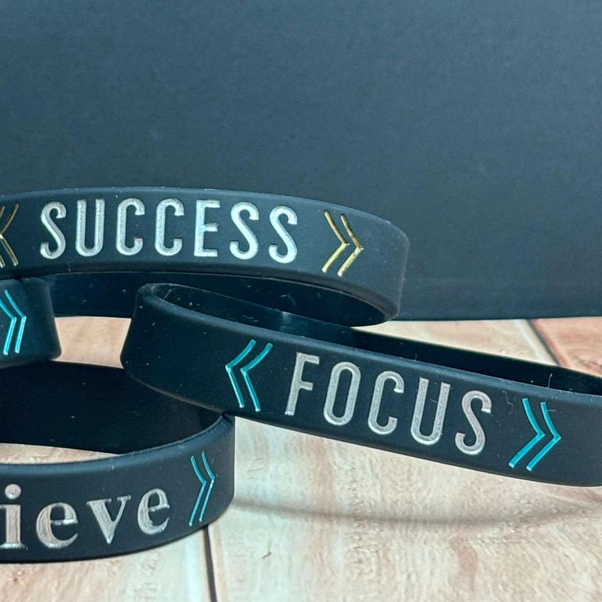 Set 3 Pulseras Motivación Éxito Ganancia
