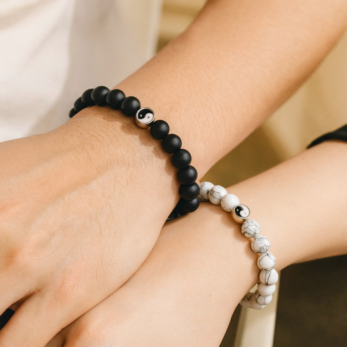 Set de 2 Pulseras Yin Yang de Piedras Naturales para Amor y Equilibrio