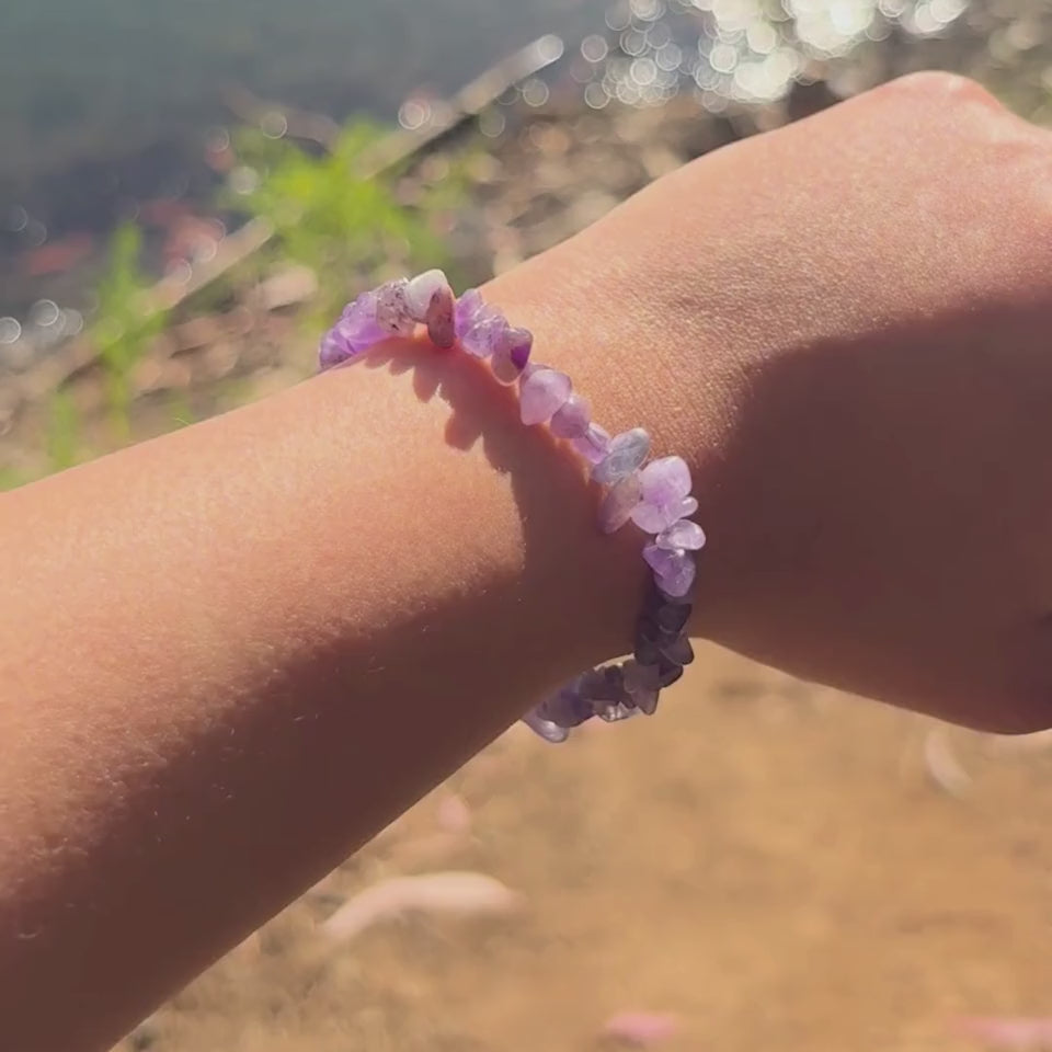 Pulsera Chips de Amatista Natural para Calma y Equilibrio