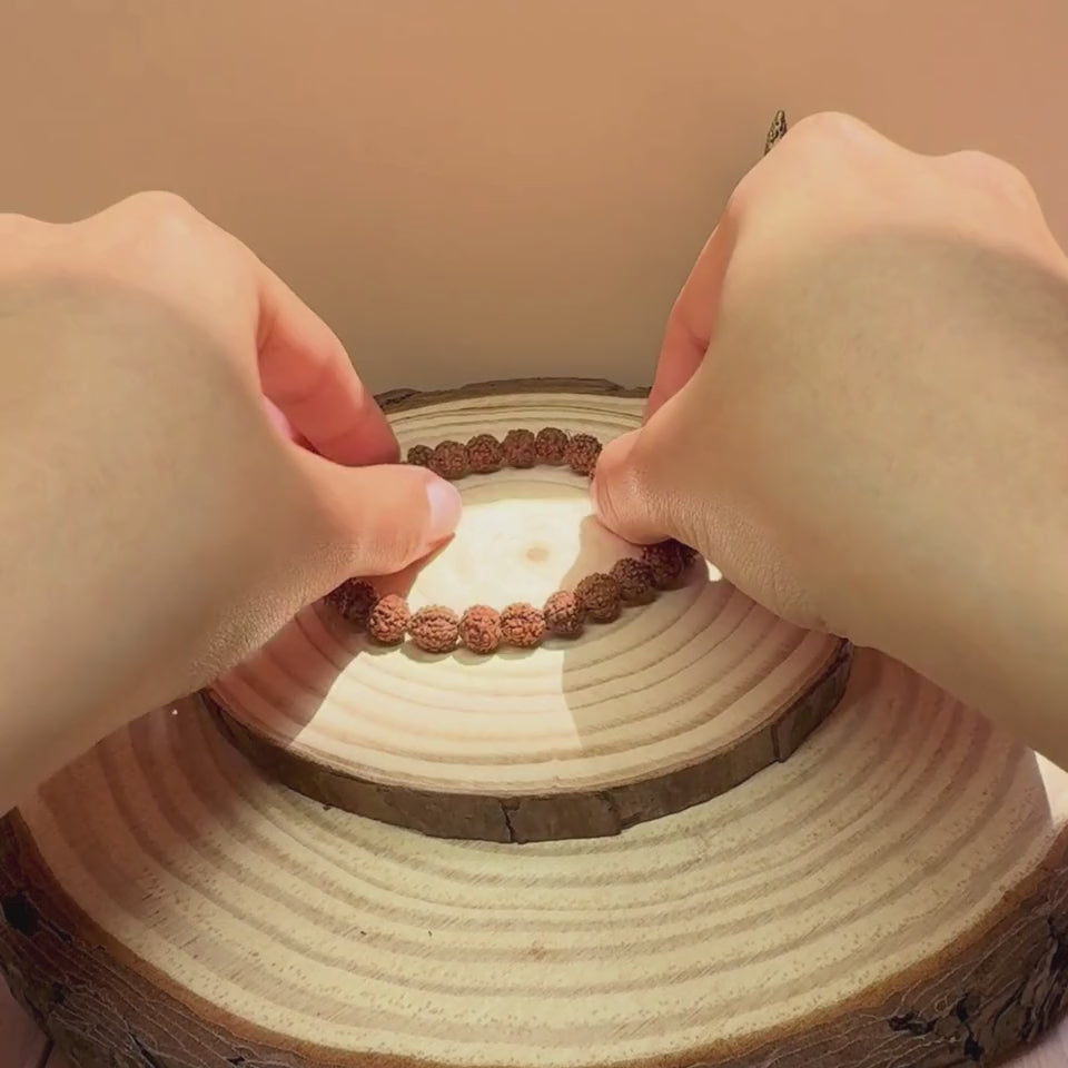 Pulsera Semillas Rudraksha Natural 8mm para Protección y Paz