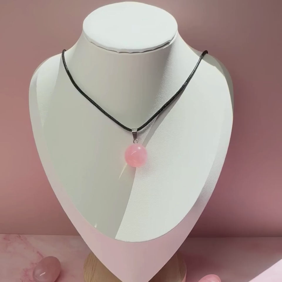 Collar de Cuarzo Rosa Cuero PU – Amor y Sanación